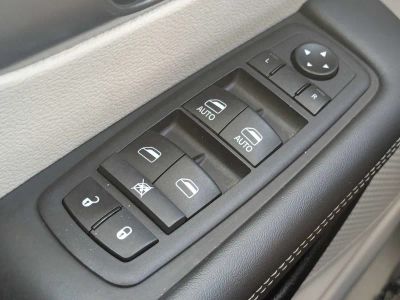 2024 Chrysler Pacifica — photo 31 view