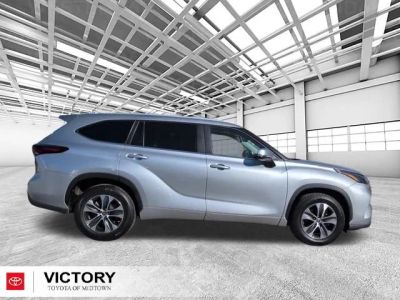 2024 Toyota Highlander - Photo 2