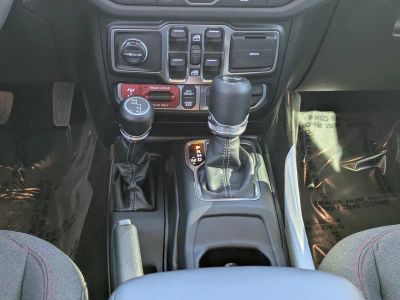 2026 Jeep Wrangler — photo 16 view
