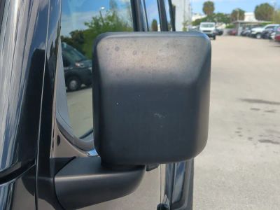 2019 Jeep Wrangler — photo 12 view