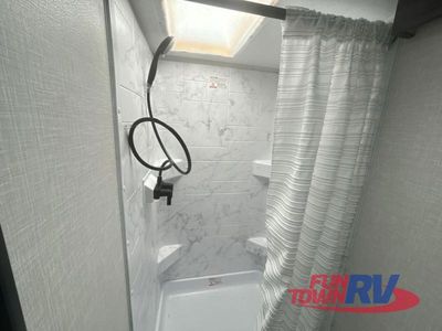 2025 Venture RV Stratus - Photo 31