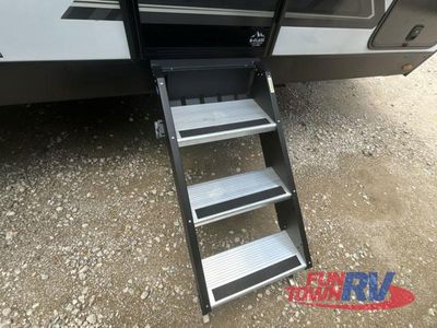 2025 Venture RV Stratus - Photo 11