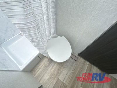 2025 Venture RV Stratus - Photo 30
