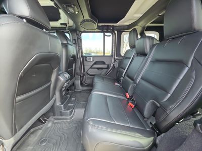2020 Jeep Wrangler Unlimited — photo 18 view