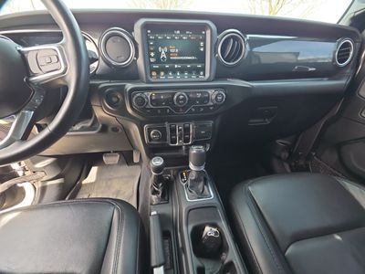 2020 Jeep Wrangler Unlimited — photo 13 view