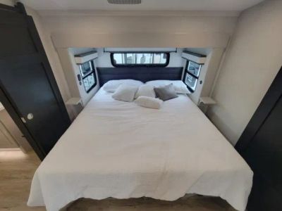 2026 Jayco North Point — photo 16 view