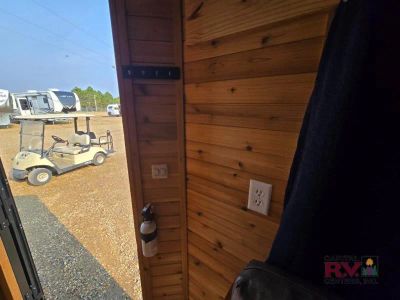 2017 Ice Castle Fish Houses Ice Castle Fish Houses — photo 30 view