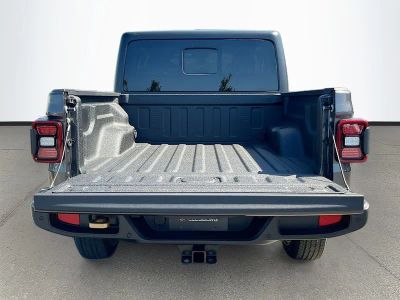 2026 Jeep Gladiator — photo 24 view