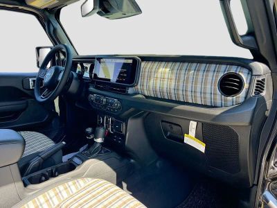 2026 Jeep Gladiator — photo 27 view