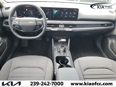 2025 Kia K4 — photo 12 view