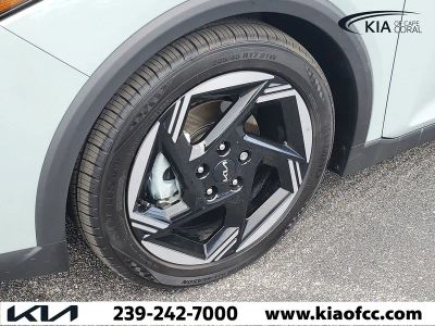 2025 Kia K4 — engine compartment view
