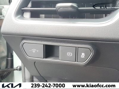 2025 Kia K4 — photo 20 view