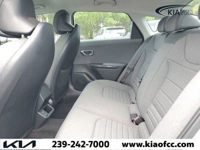 2025 Kia K4 — photo 9 view