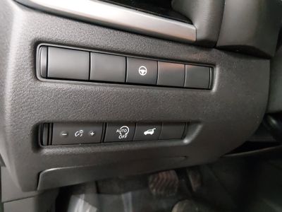 2025 Nissan Rogue - Photo 13