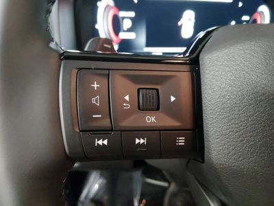 2025 Nissan Rogue - Photo 12