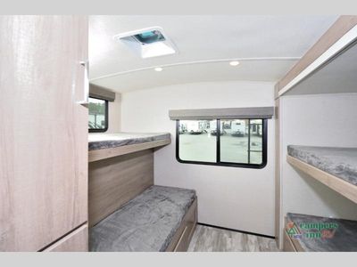 2022 Grand Design Imagine - Photo 24