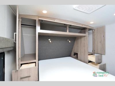 2022 Grand Design Imagine - Photo 36