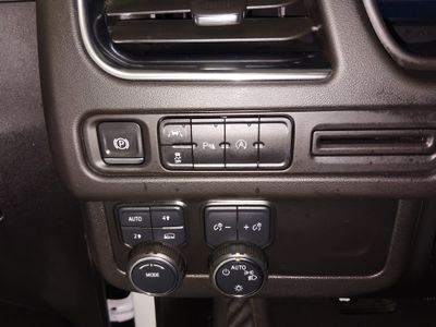 2024 Chevrolet Tahoe — photo 13 view