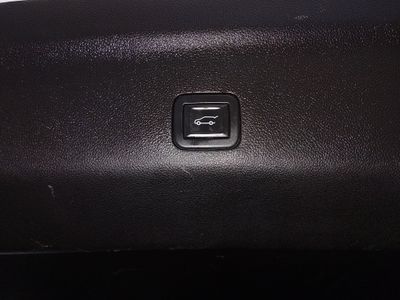 2024 Chevrolet Tahoe — photo 16 view