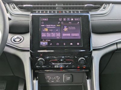 2025 Jeep Grand Cherokee — photo 16 view