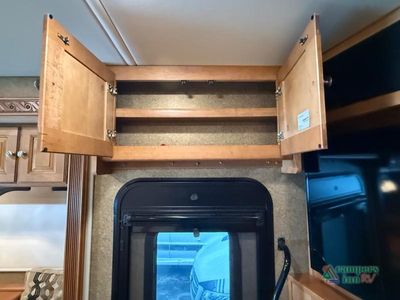 2015 Winnebago Suncruiser - Photo 27