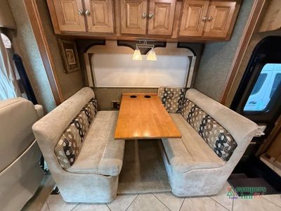 2015 Winnebago Suncruiser - Photo 32