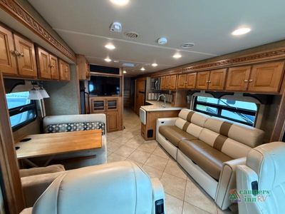 2015 Winnebago Suncruiser - Photo 17
