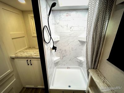 2026 Venture RV Stratus - Photo 13
