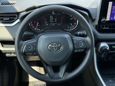 2024 Toyota RAV4 - Photo 23