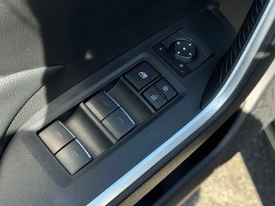 2024 Toyota RAV4 - Photo 15
