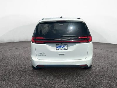 2026 Chrysler Pacifica — rear three-quarter view
