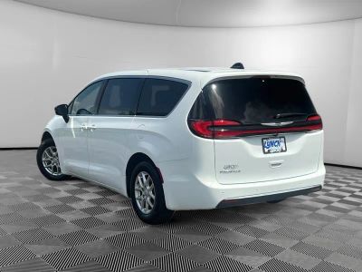 2026 Chrysler Pacifica — side profile view