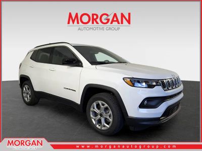 2026 Jeep Compass Latitude in White/off-white — front three-quarter view