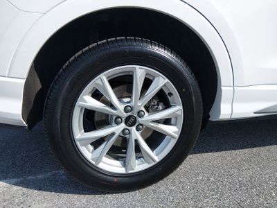 2025 Audi Q3 — photo 10 view