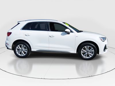 2025 Audi Q3 — photo 8 view