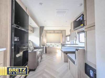 2025 Ember RV E-Series - Photo 19