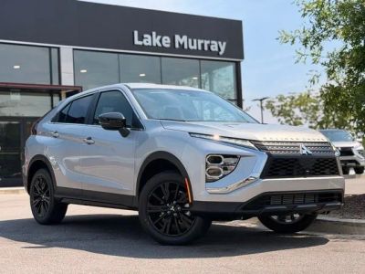 2026 Mitsubishi Eclipse Cross LE in Alloy Silver Metallic — front three-quarter view