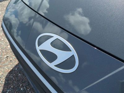 2026 Hyundai ELANTRA — photo 13 view