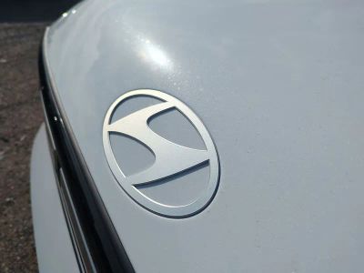 2026 Hyundai SANTA FE HYBRID — photo 13 view