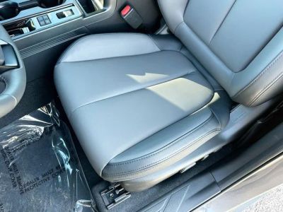 2026 Subaru Outback — photo 18 view