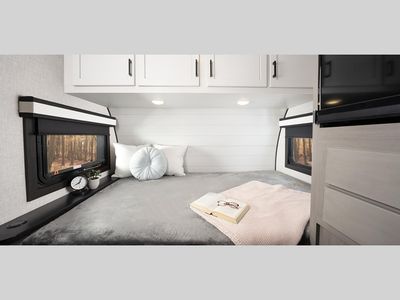2024 Jayco Jay Feather Micro - Photo 2