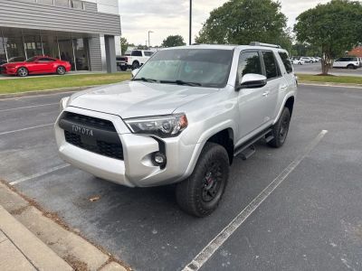 2022 Toyota 4Runner - Photo 2