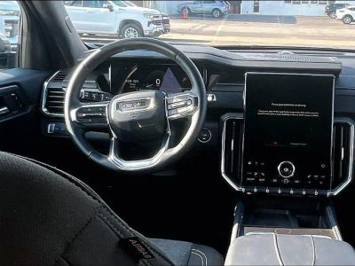 2025 GMC Acadia — detail view