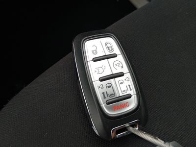 2023 Chrysler Voyager — photo 15 view