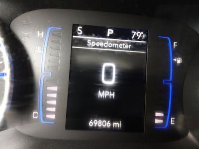 2023 Chrysler Voyager — photo 14 view