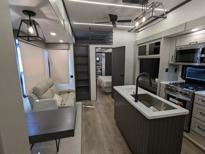 2025 Palomino Columbus - Photo 25