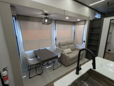 2025 Palomino Columbus - Photo 13