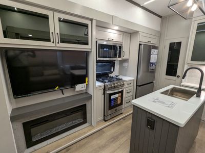 2025 Palomino Columbus - Photo 11