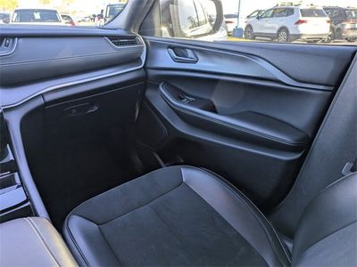 2024 Jeep Grand Cherokee L — photo 18 view