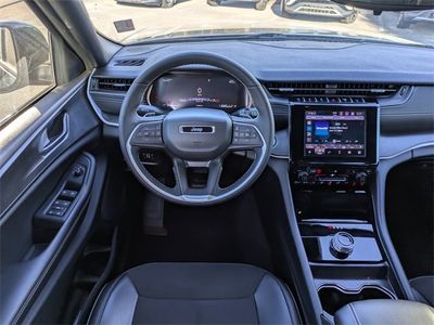 2024 Jeep Grand Cherokee L — photo 17 view